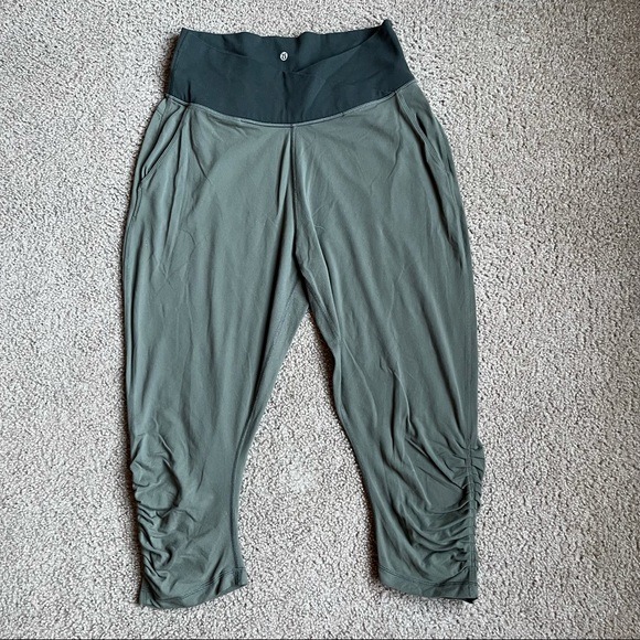 RARE Lululemon Sunset Salutation Crop Sz 12 - Picture 4 of 10